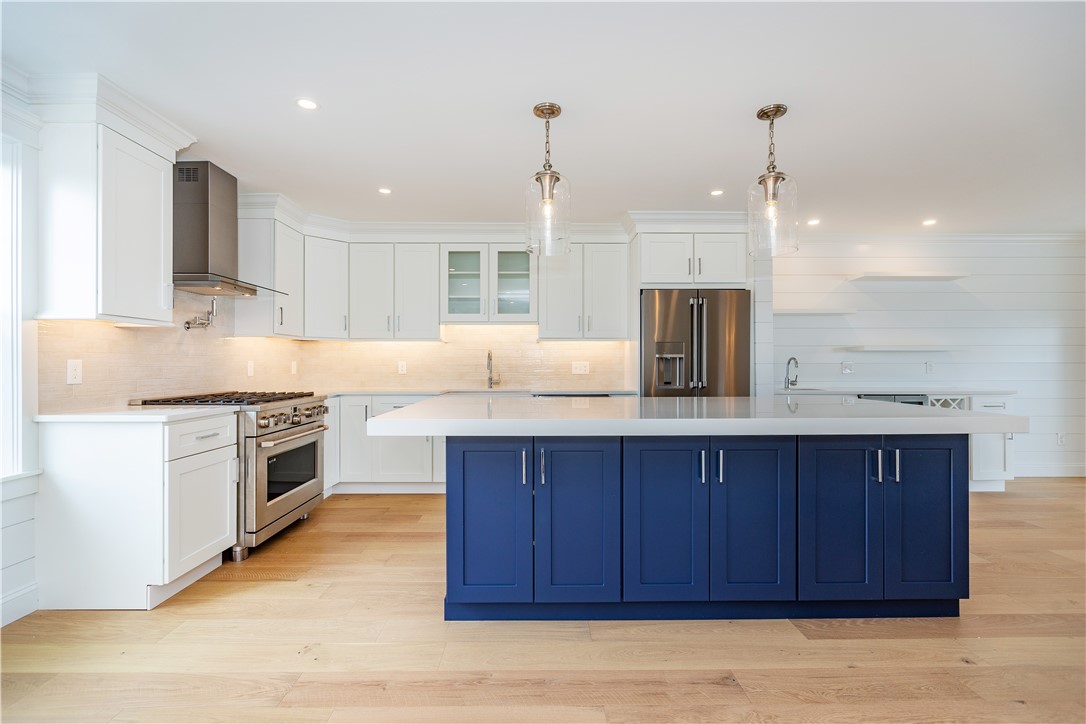 Warwick, Rhode Island 02818, United States, 3 Bedrooms Bedrooms, ,3 BathroomsBathrooms,Residential,Active,86608