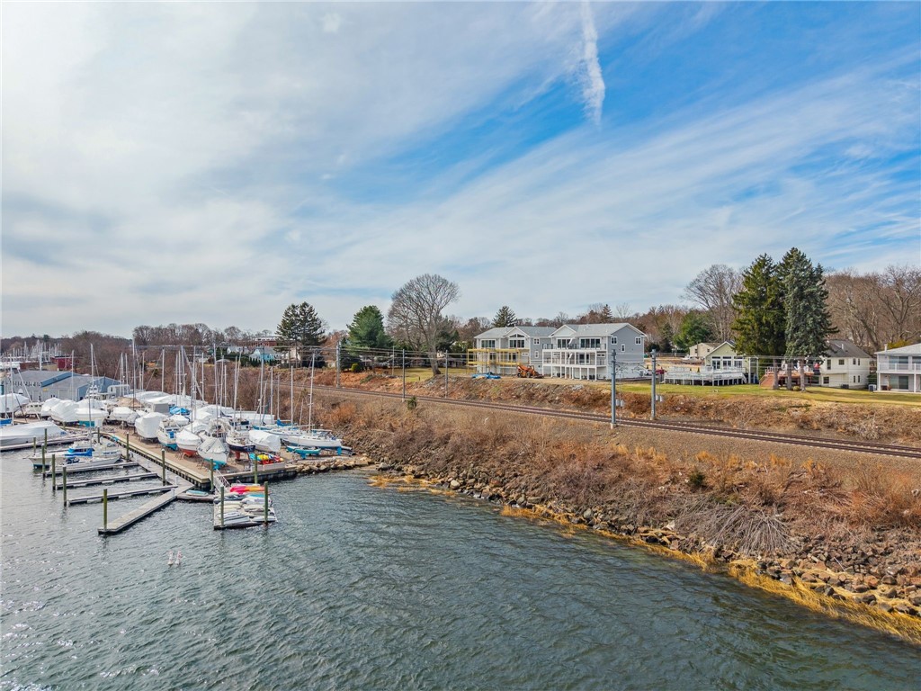 Warwick, Rhode Island 02818, United States, 3 Bedrooms Bedrooms, ,3 BathroomsBathrooms,Residential,Active,86608