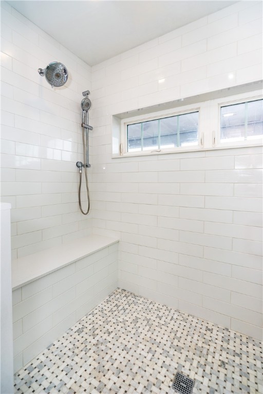 Warwick, Rhode Island 02818, United States, 3 Bedrooms Bedrooms, ,3 BathroomsBathrooms,Residential,Active,86608