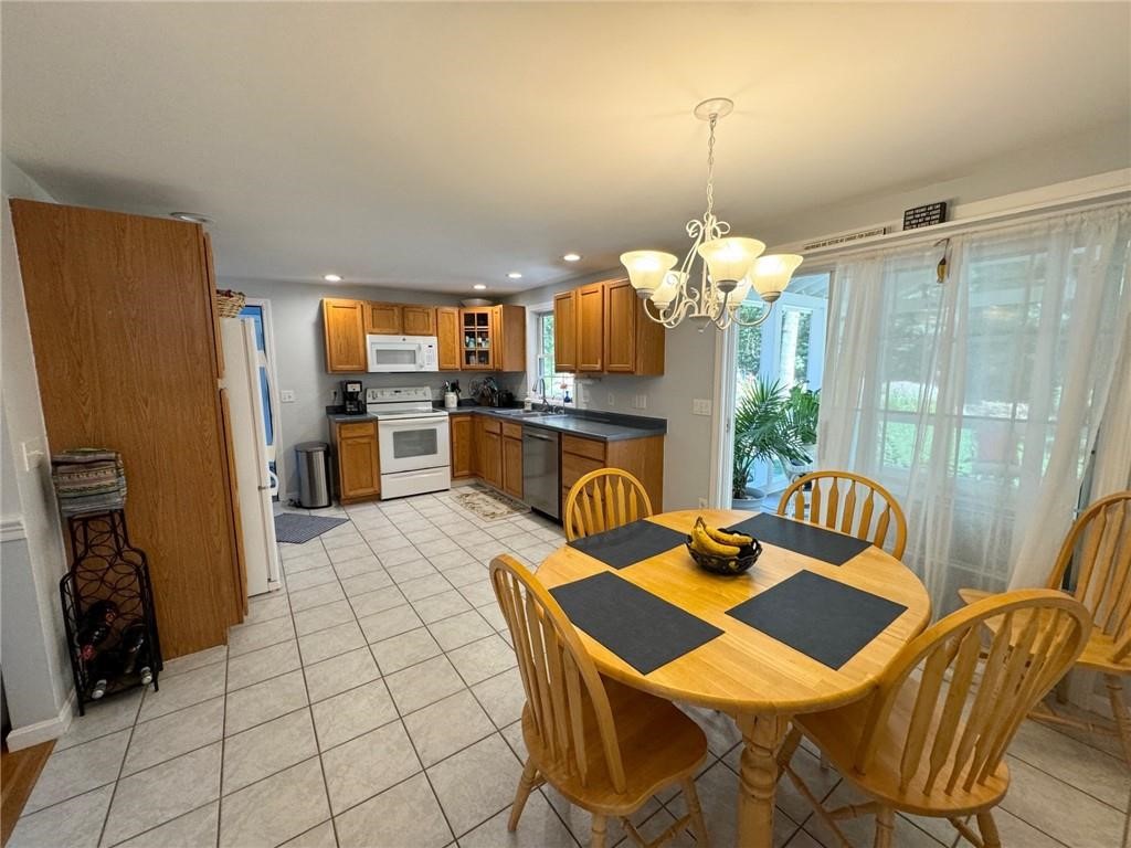 8 Healey Brook Drive