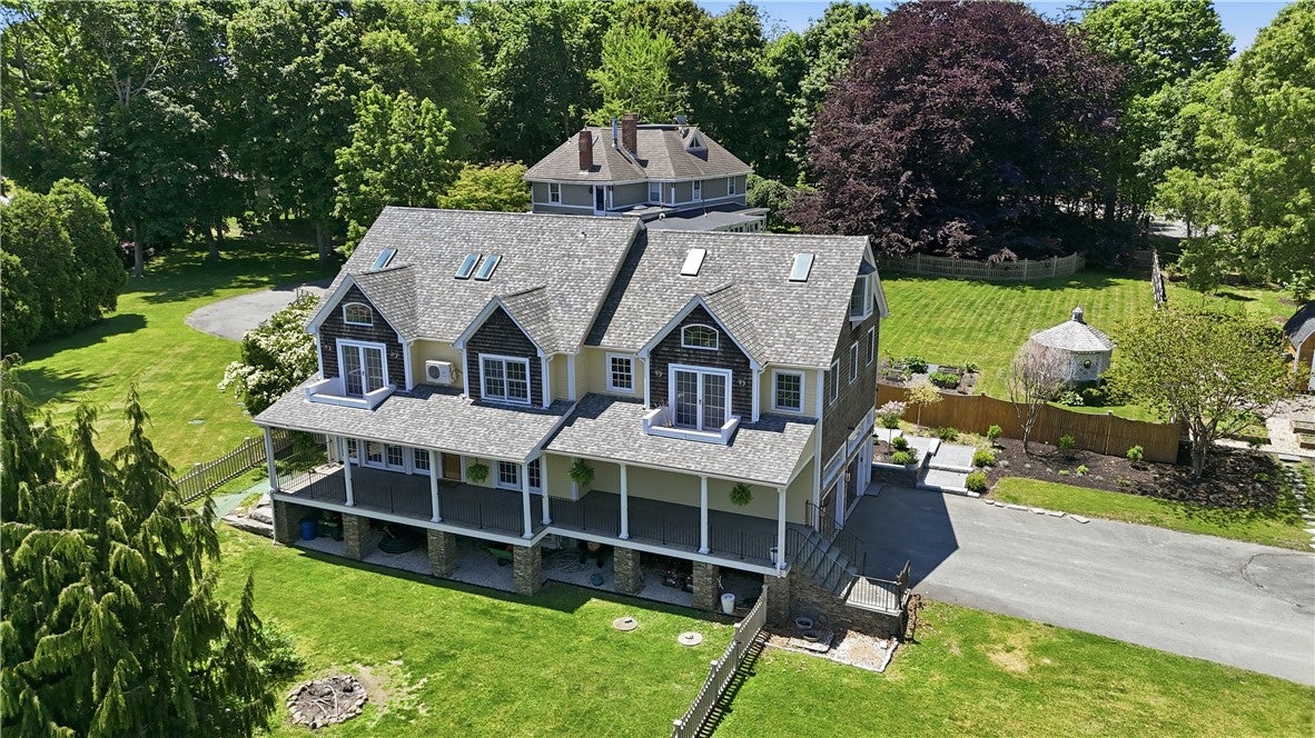 2269 East Main Road