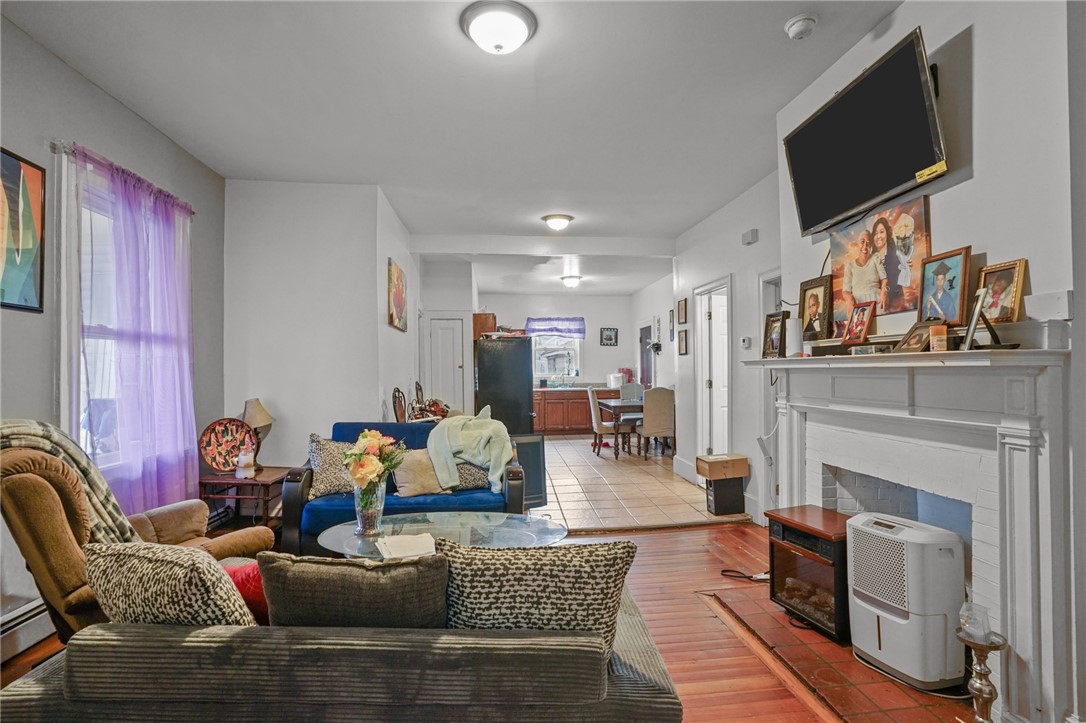 8 Atlantic Avenue 10