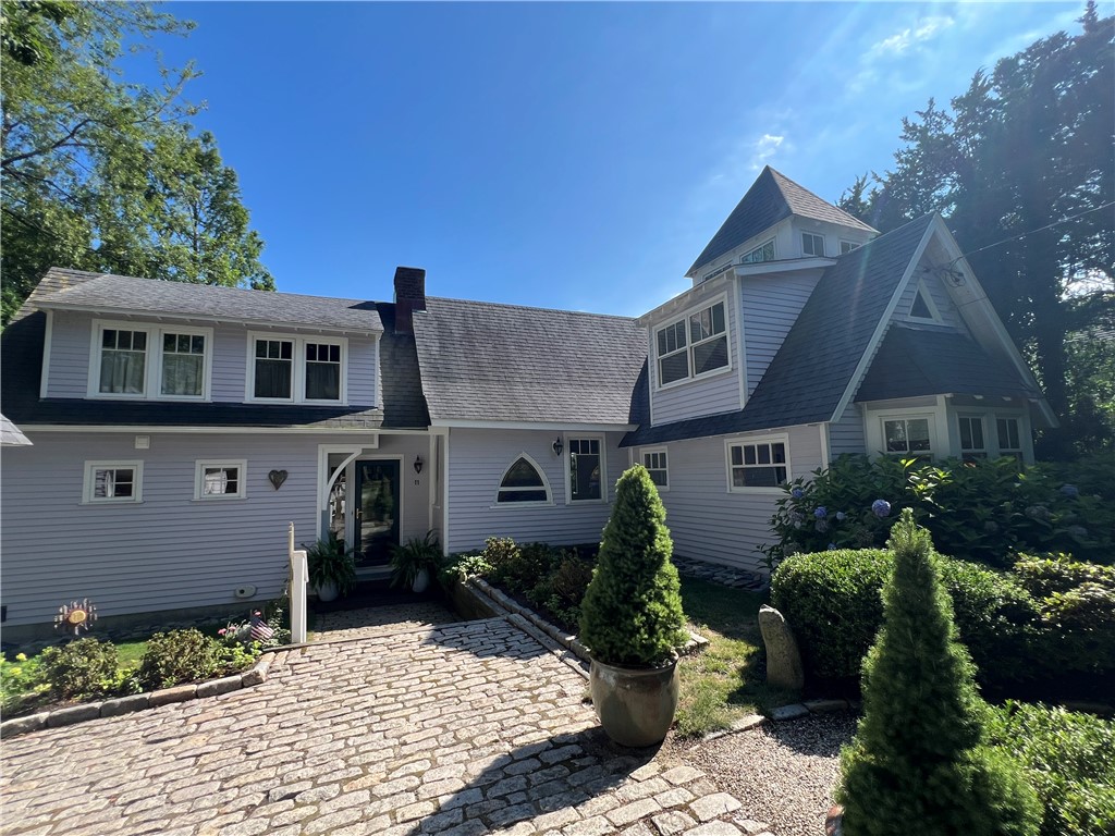 11 Harbor Street