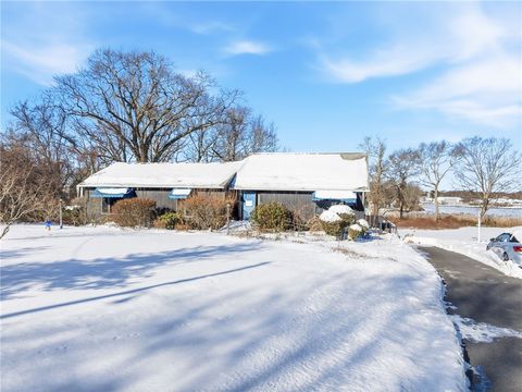 585 Meadow View Avenue Warwick RI 02889