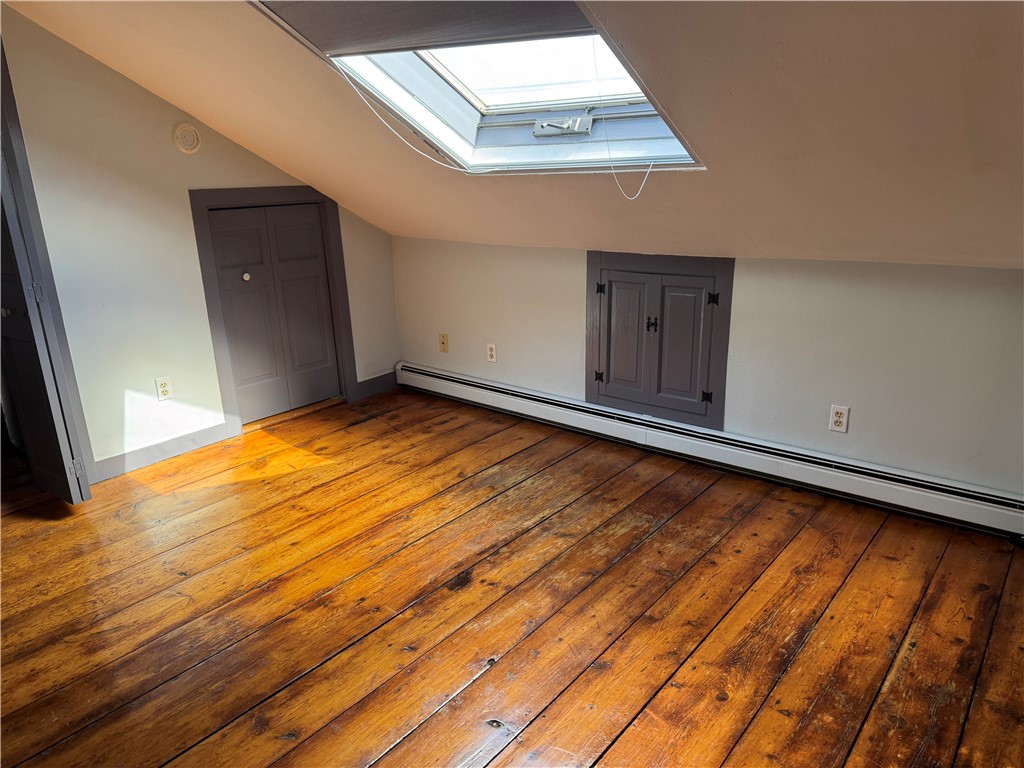 East Greenwich, Rhode Island 02818, United States, 2 Bedrooms Bedrooms, ,1 BathroomBathrooms,Residential,Active,227345