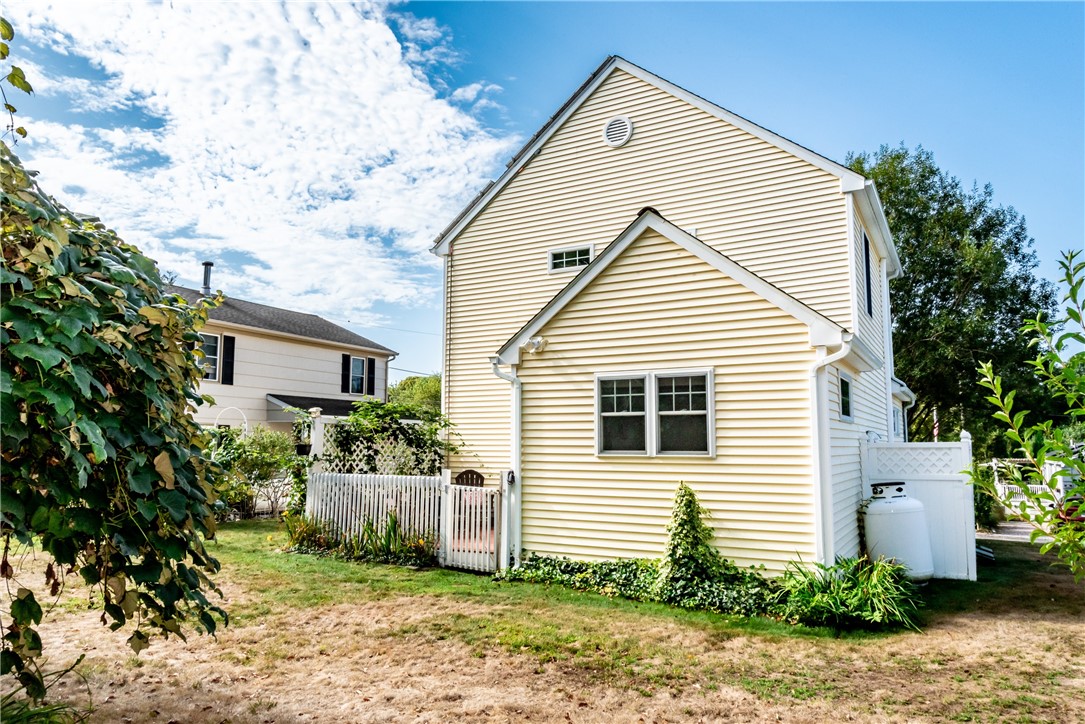 17 Westside Road