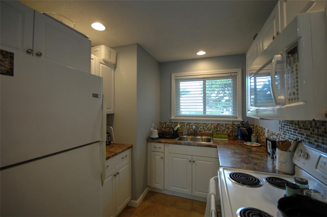 10 East Beach Road 4