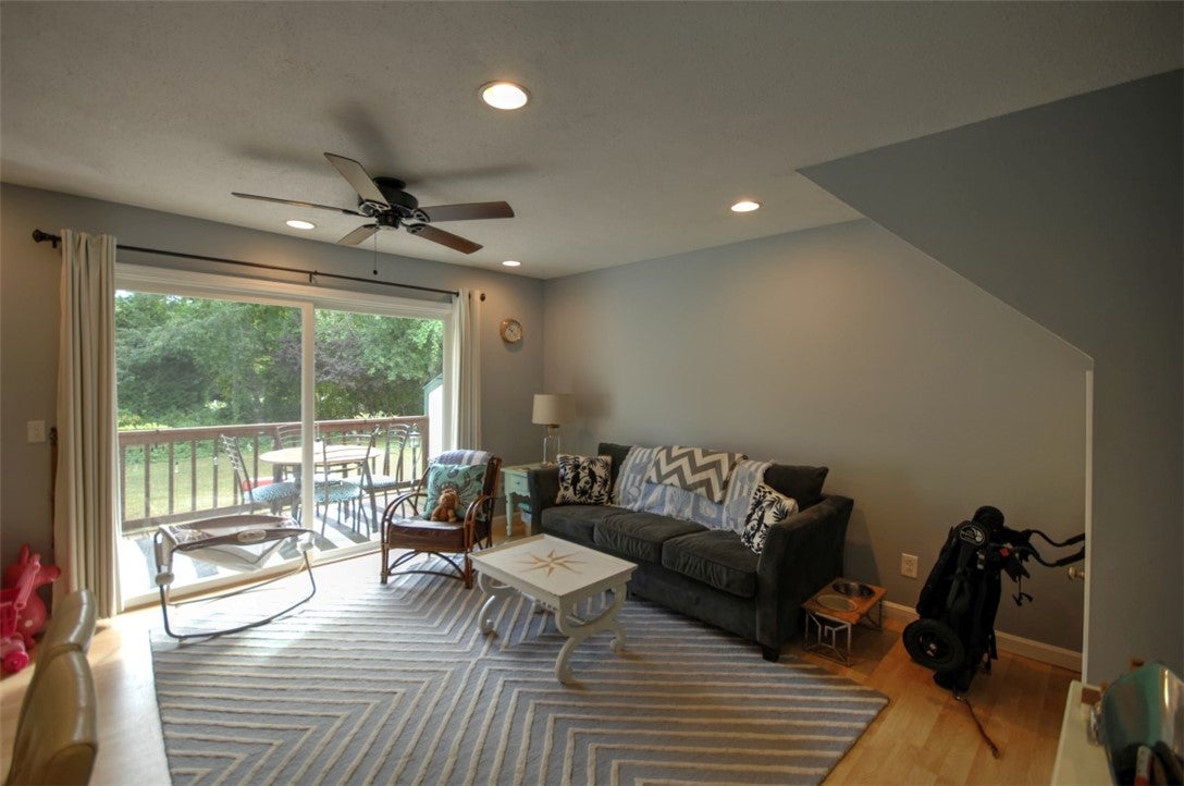10 East Beach Road 4