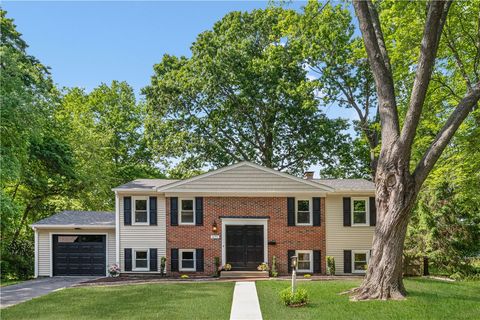 Single Family Residence in Warwick RI 271 Stillwater Drive.jpg