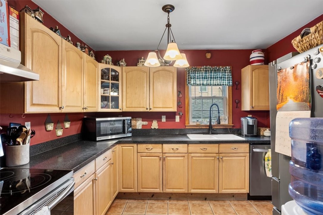 Burrillville, Rhode Island 02830, United States, 4 Bedrooms Bedrooms, ,2 BathroomsBathrooms,Residential,Active,238150