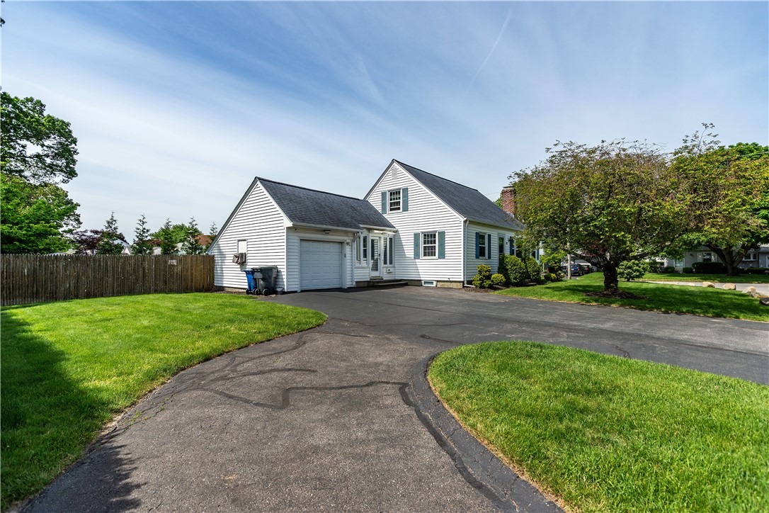 Warwick, Rhode Island 02888, United States, 3 Bedrooms Bedrooms, ,1 BathroomBathrooms,Residential,Active,145986