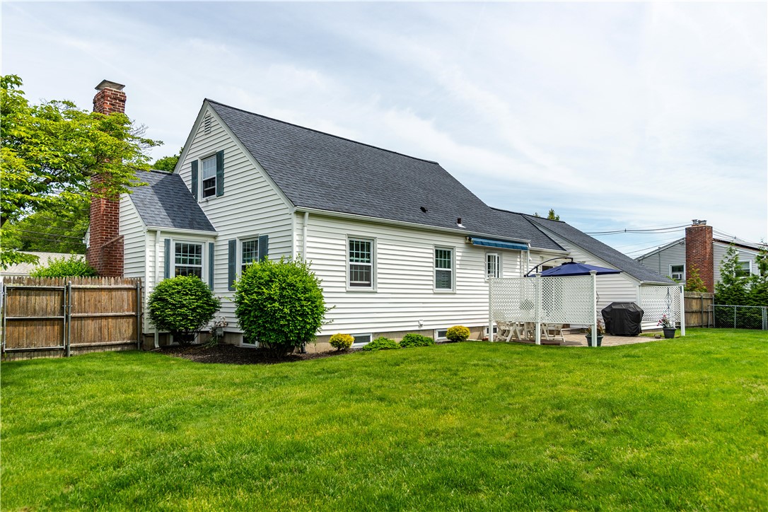 Warwick, Rhode Island 02888, United States, 3 Bedrooms Bedrooms, ,1 BathroomBathrooms,Residential,Active,145986