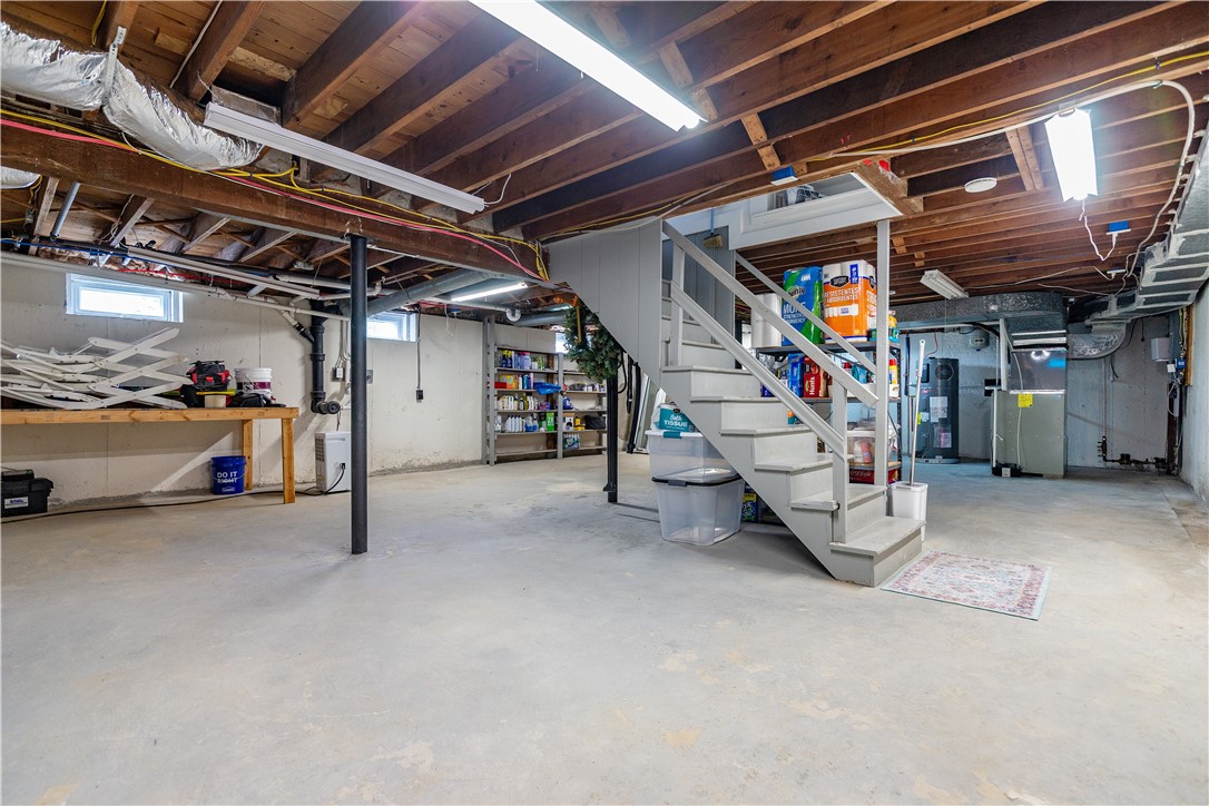 Warwick, Rhode Island 02888, United States, 3 Bedrooms Bedrooms, ,1 BathroomBathrooms,Residential,Active,145986