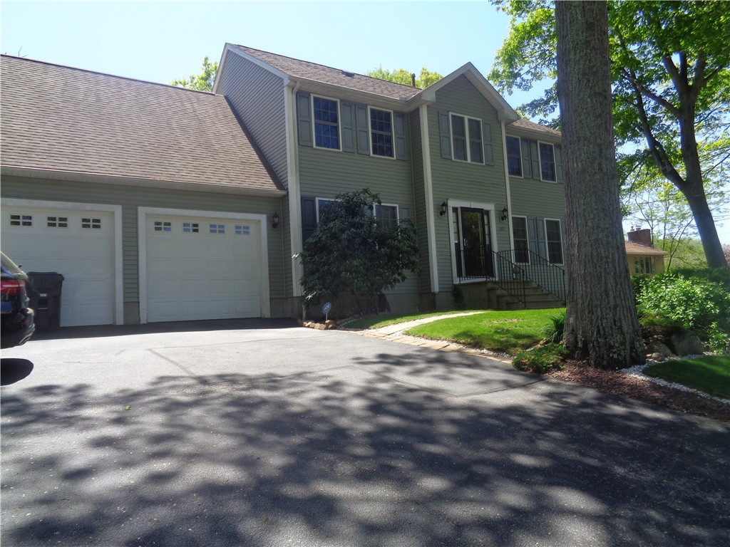 307 East Greenwich Avenue