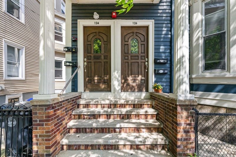 124 Vinton Street 126