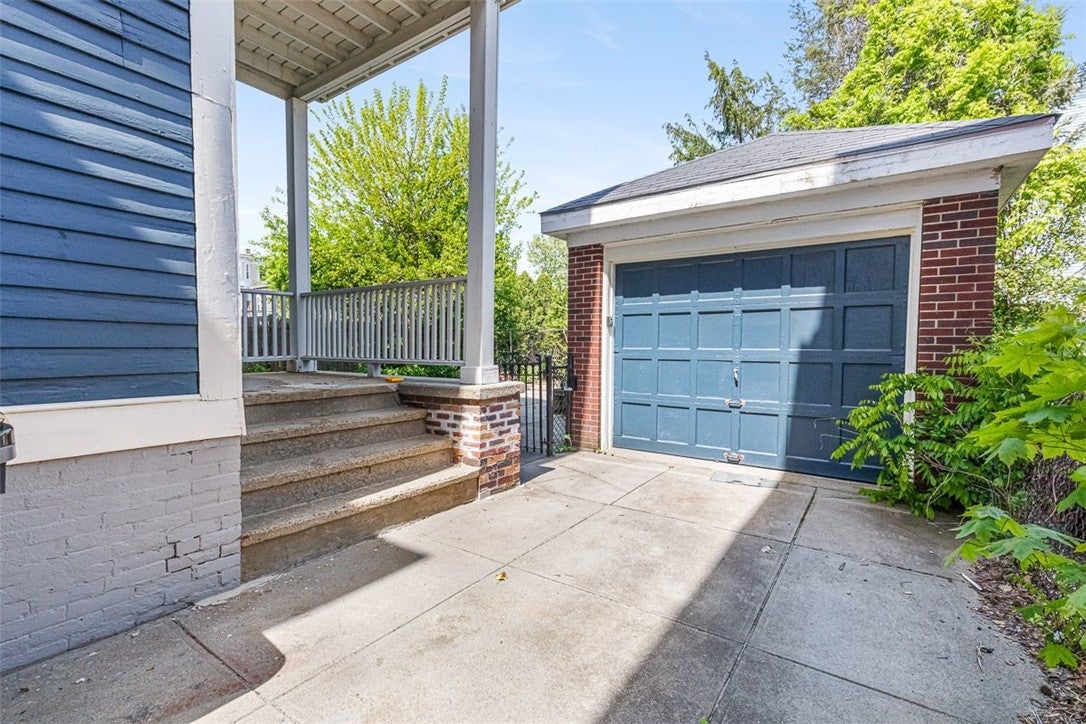 124 Vinton Street 126