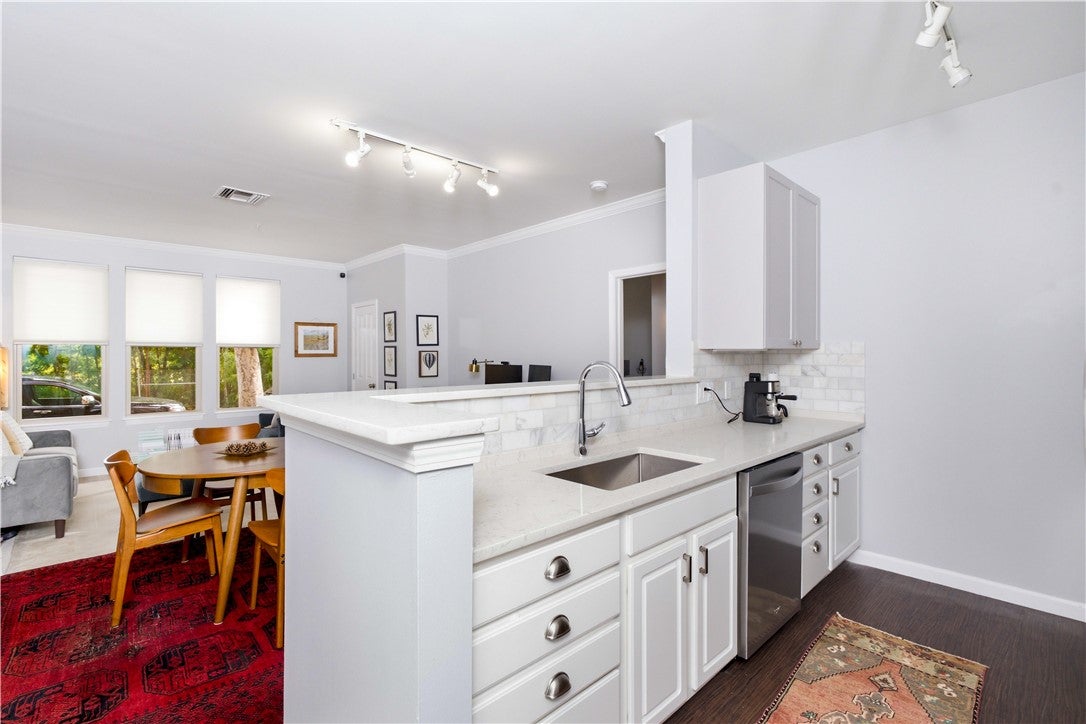 1000 Providence Place 125