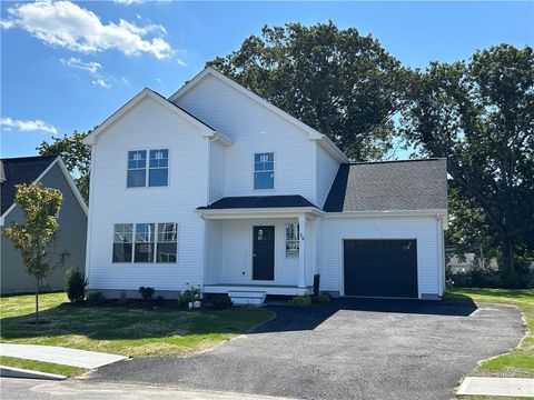 38 Red Maple Lane Warwick RI 02886
