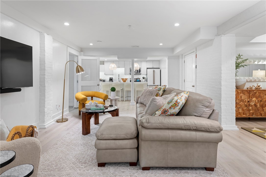426 Spring Street B101