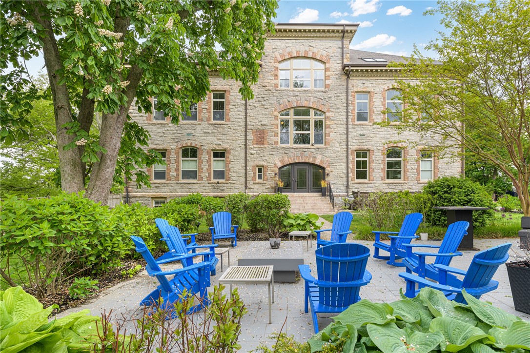 426 Spring Street B101