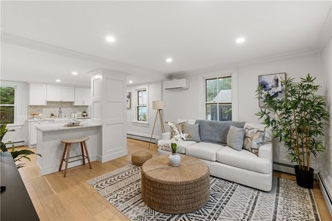 51 Poplar Street 3 Newport RI 02840