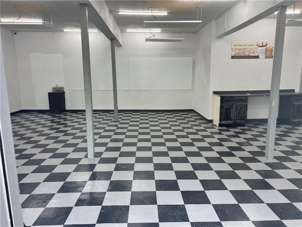 West Warwick, Rhode Island 02893, United States, ,1 BathroomBathrooms,Residential,Active,184484