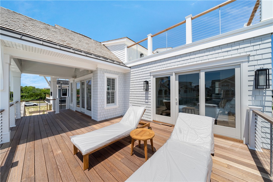 Narragansett, Rhode Island, 02882, United States, 4 Bedrooms Bedrooms, ,5 BathroomsBathrooms,Residential,Active,2006796