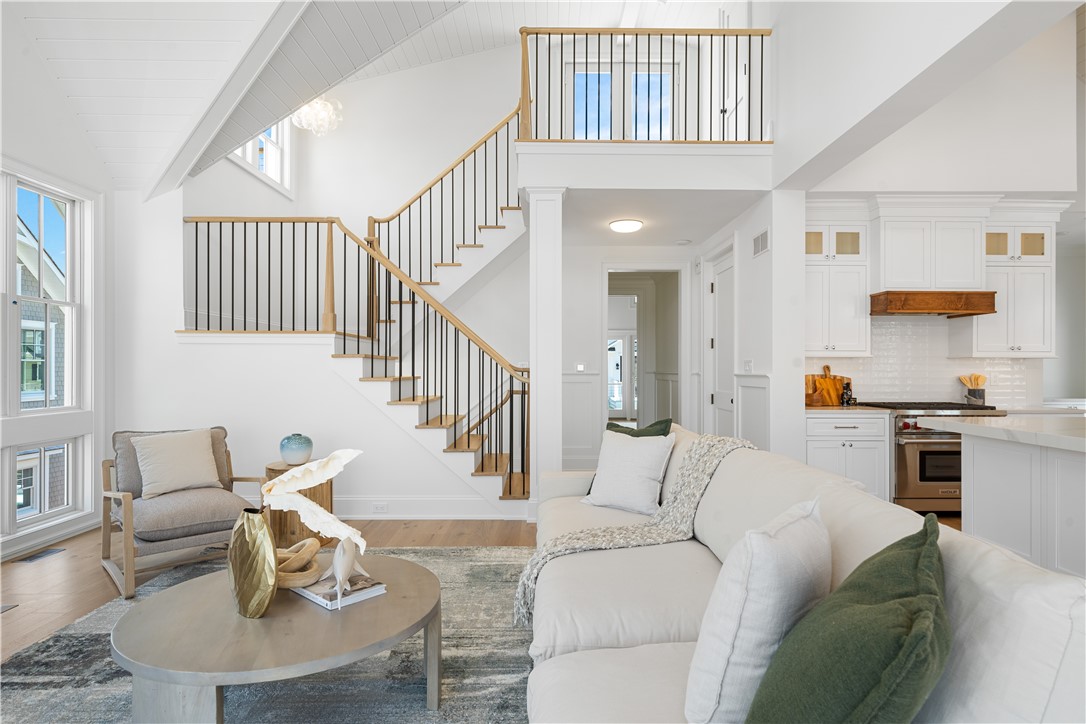 Narragansett, Rhode Island, 02882, United States, 4 Bedrooms Bedrooms, ,5 BathroomsBathrooms,Residential,Active,2006796