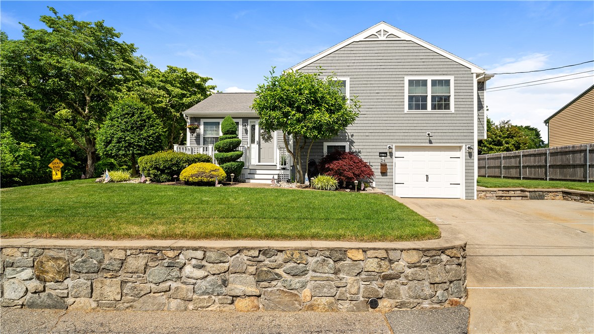 24 Mello Street