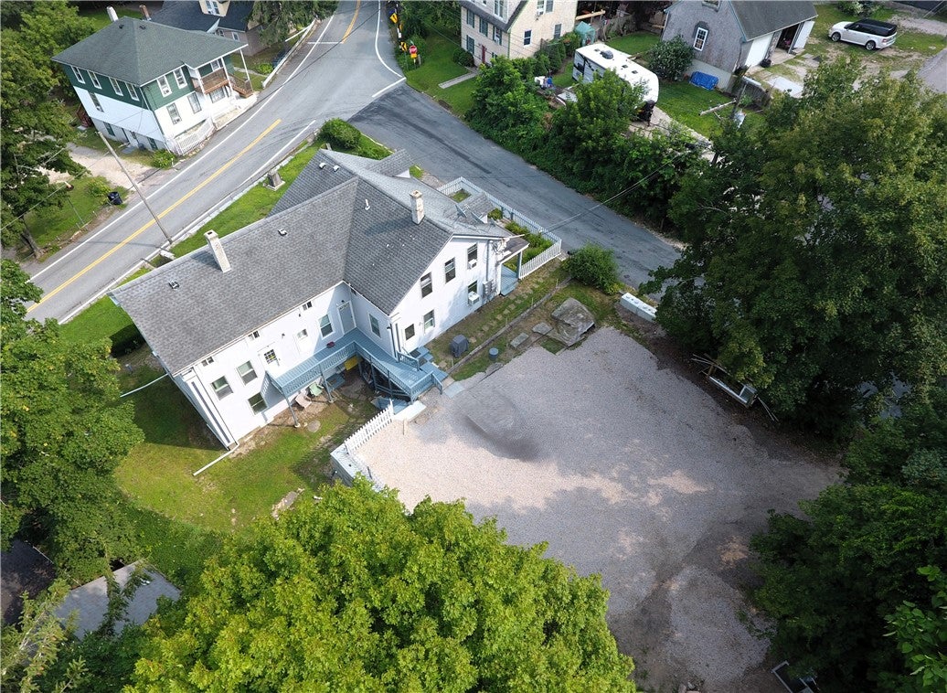8 Highview Avenue