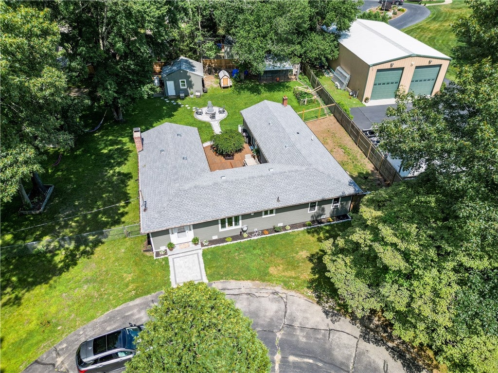 253 Station Street