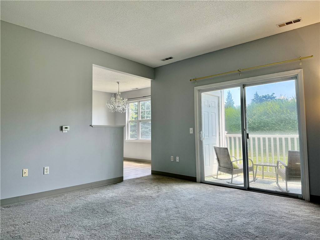 Woonsocket, Rhode Island 02895, United States, 2 Bedrooms Bedrooms, ,2 BathroomsBathrooms,Residential,Active,171490