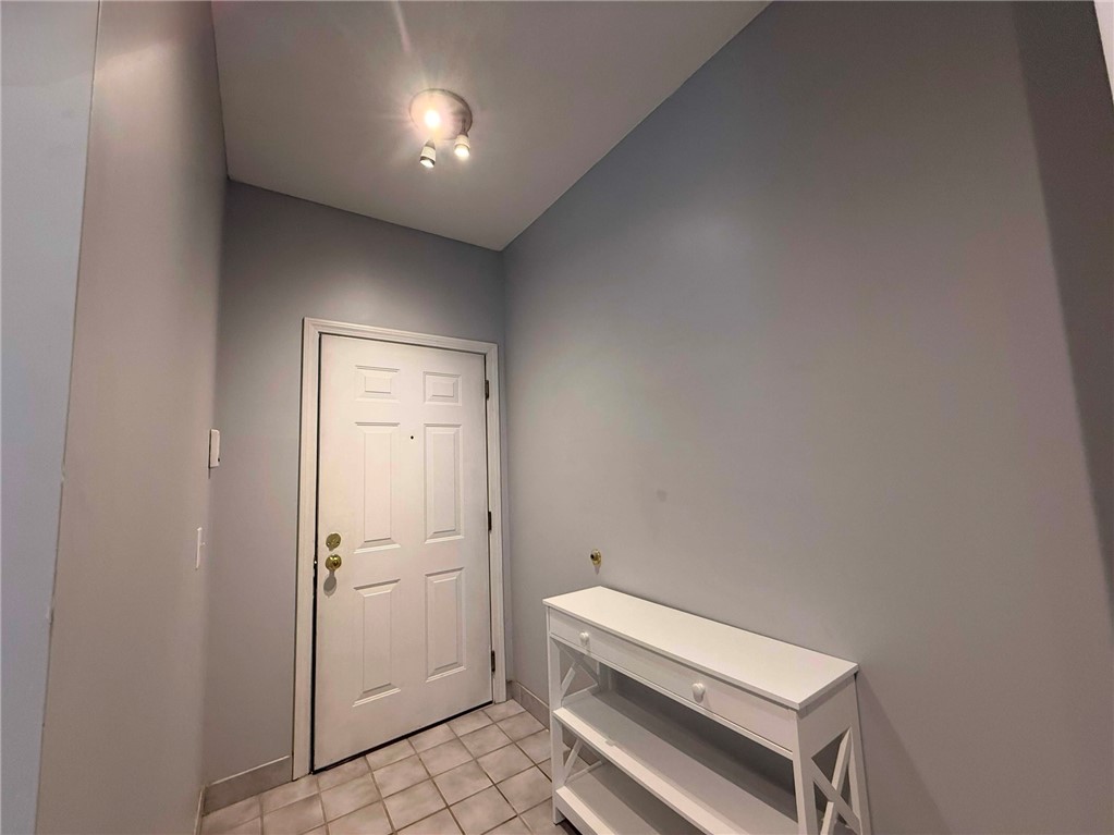 Woonsocket, Rhode Island 02895, United States, 2 Bedrooms Bedrooms, ,2 BathroomsBathrooms,Residential,Active,171490