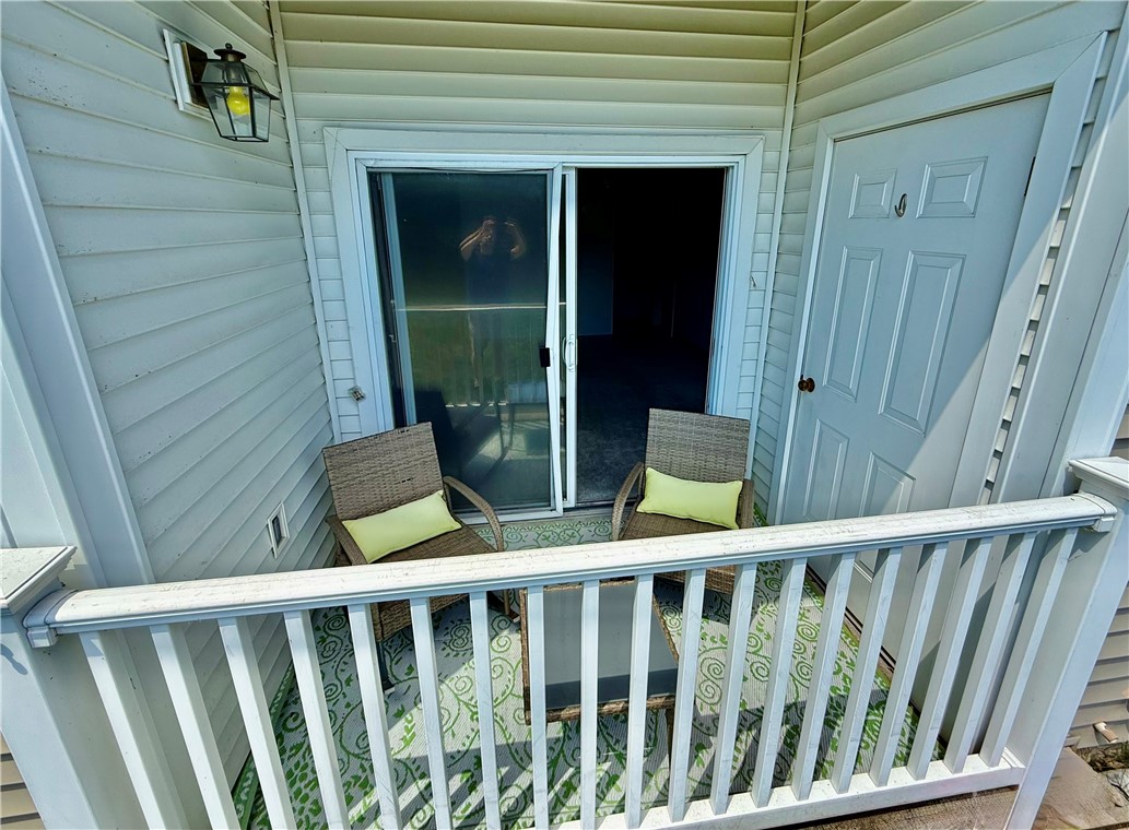 Woonsocket, Rhode Island 02895, United States, 2 Bedrooms Bedrooms, ,2 BathroomsBathrooms,Residential,Active,171490