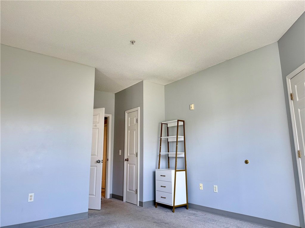 Woonsocket, Rhode Island 02895, United States, 2 Bedrooms Bedrooms, ,2 BathroomsBathrooms,Residential,Active,171490