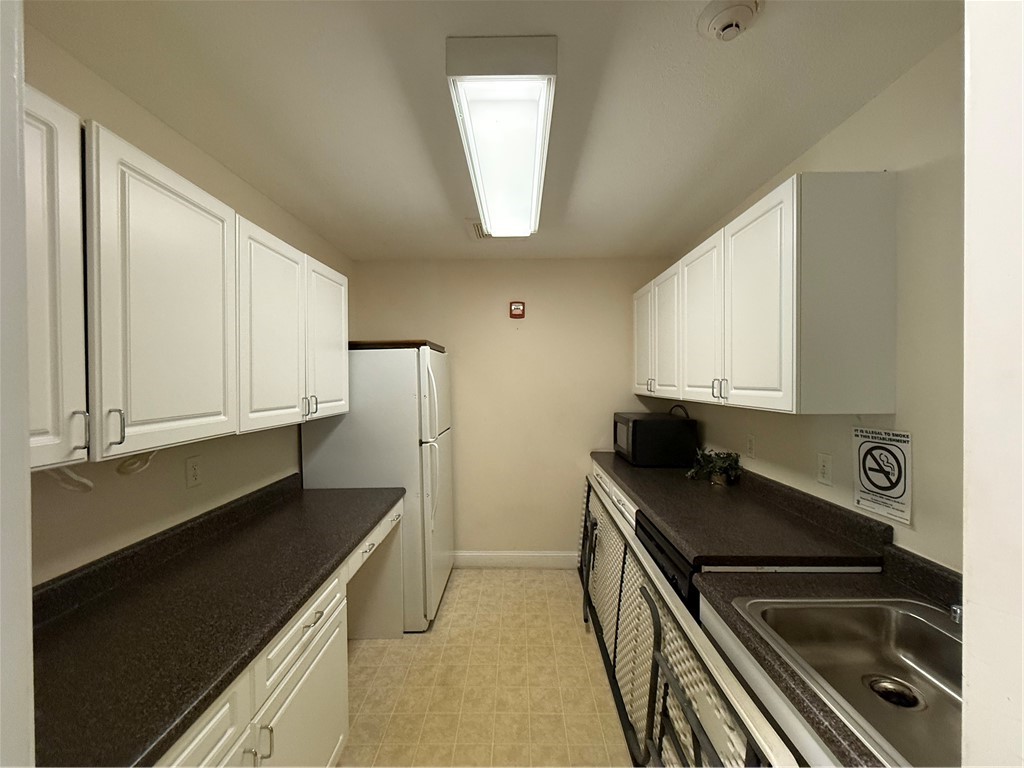 Woonsocket, Rhode Island 02895, United States, 2 Bedrooms Bedrooms, ,2 BathroomsBathrooms,Residential,Active,171490