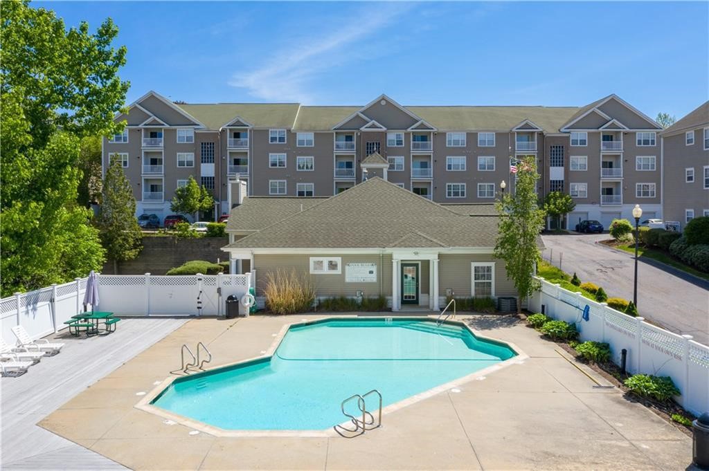 Woonsocket, Rhode Island 02895, United States, 2 Bedrooms Bedrooms, ,2 BathroomsBathrooms,Residential,Active,171490