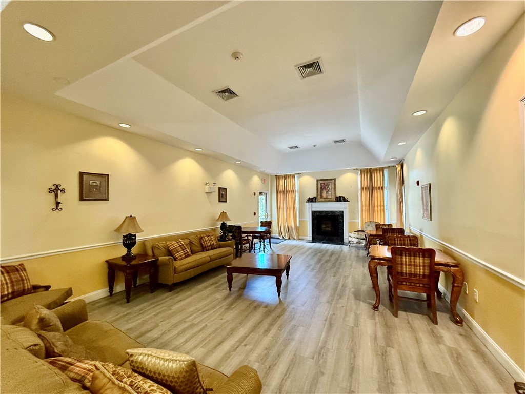 Woonsocket, Rhode Island 02895, United States, 2 Bedrooms Bedrooms, ,2 BathroomsBathrooms,Residential,Active,171490