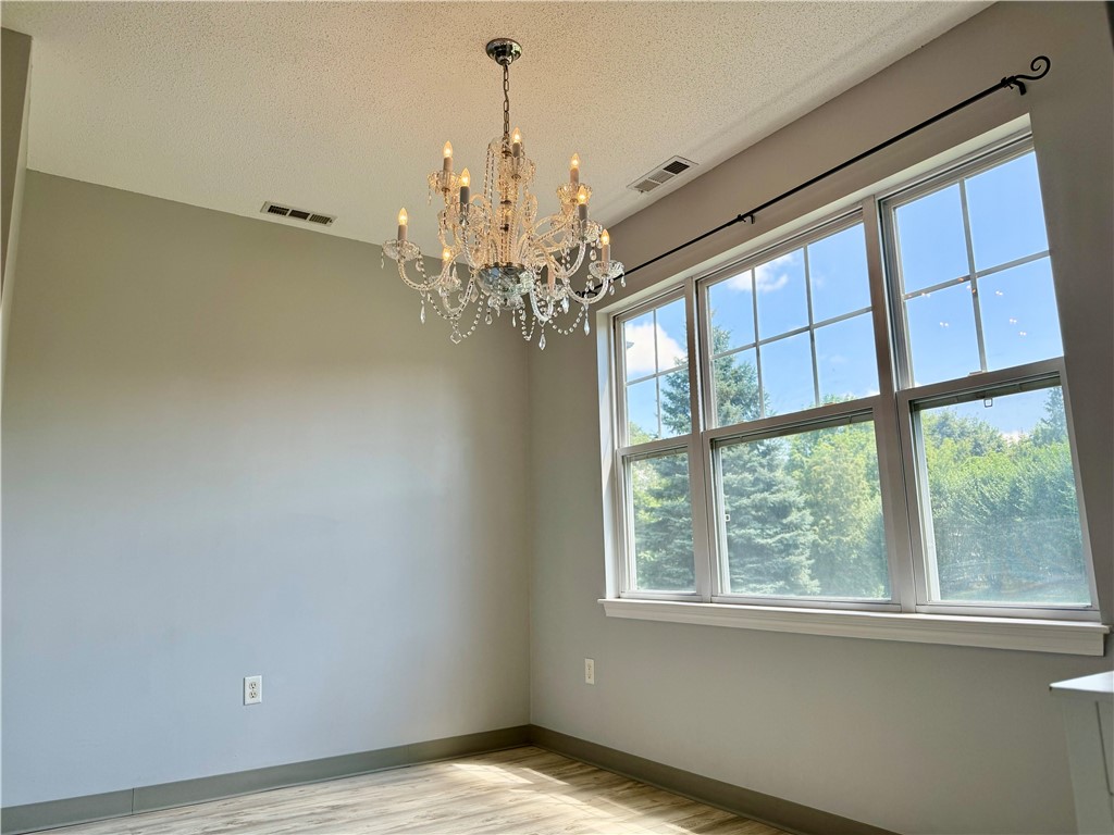 Woonsocket, Rhode Island 02895, United States, 2 Bedrooms Bedrooms, ,2 BathroomsBathrooms,Residential,Active,171490