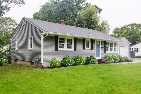 28 Whipple Avenue Westerly RI 02891