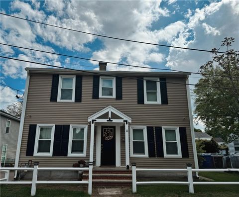 11 Crane Street Pawtucket RI 02860