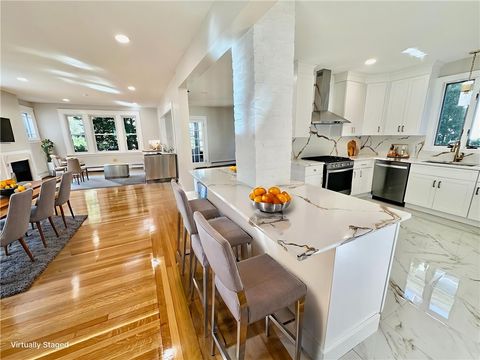 141 Elton Street Providence RI 02906