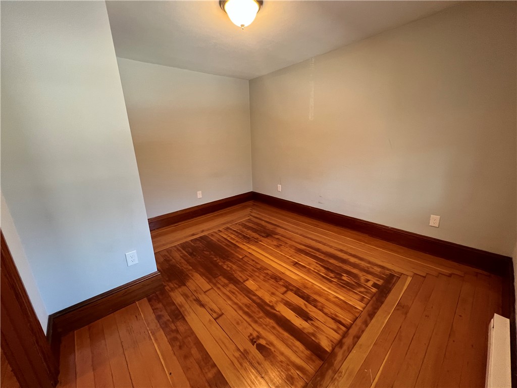 274 Waterman Avenue 2