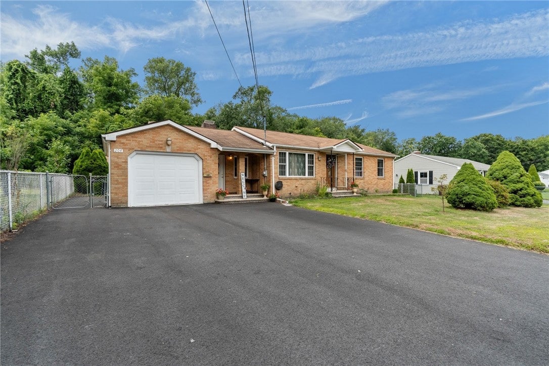 204 Knollwood Drive
