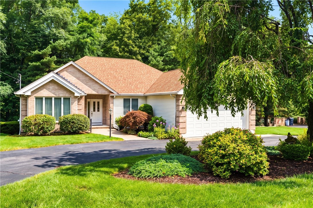 7 Foxwood Drive
