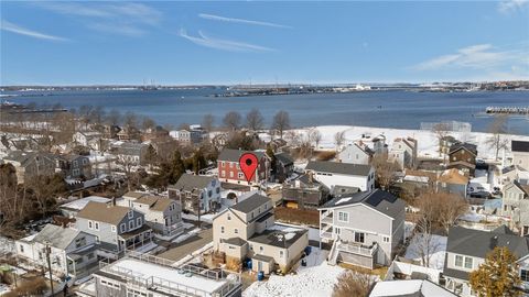 32 Houston Avenue Newport RI 02840