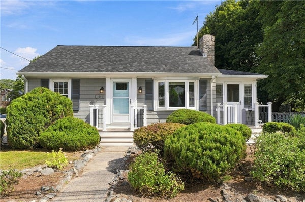 1040 GREENWICH AVE, WARWICK, RI 02886 - Image 078a5c4661dcd3dc09cbf640668a69c8/514148211