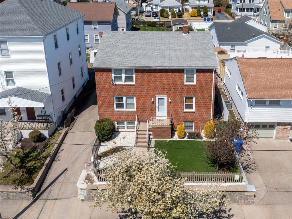 584 Armistice Boulevard