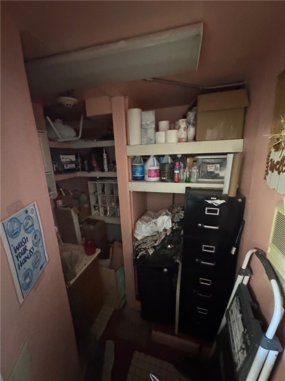 12 Sand Hill Cove Road Road