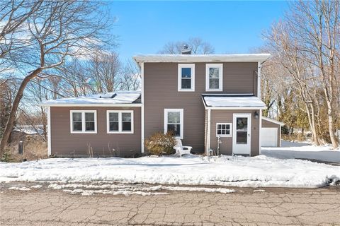 5 Beacon Street Westerly RI 02891